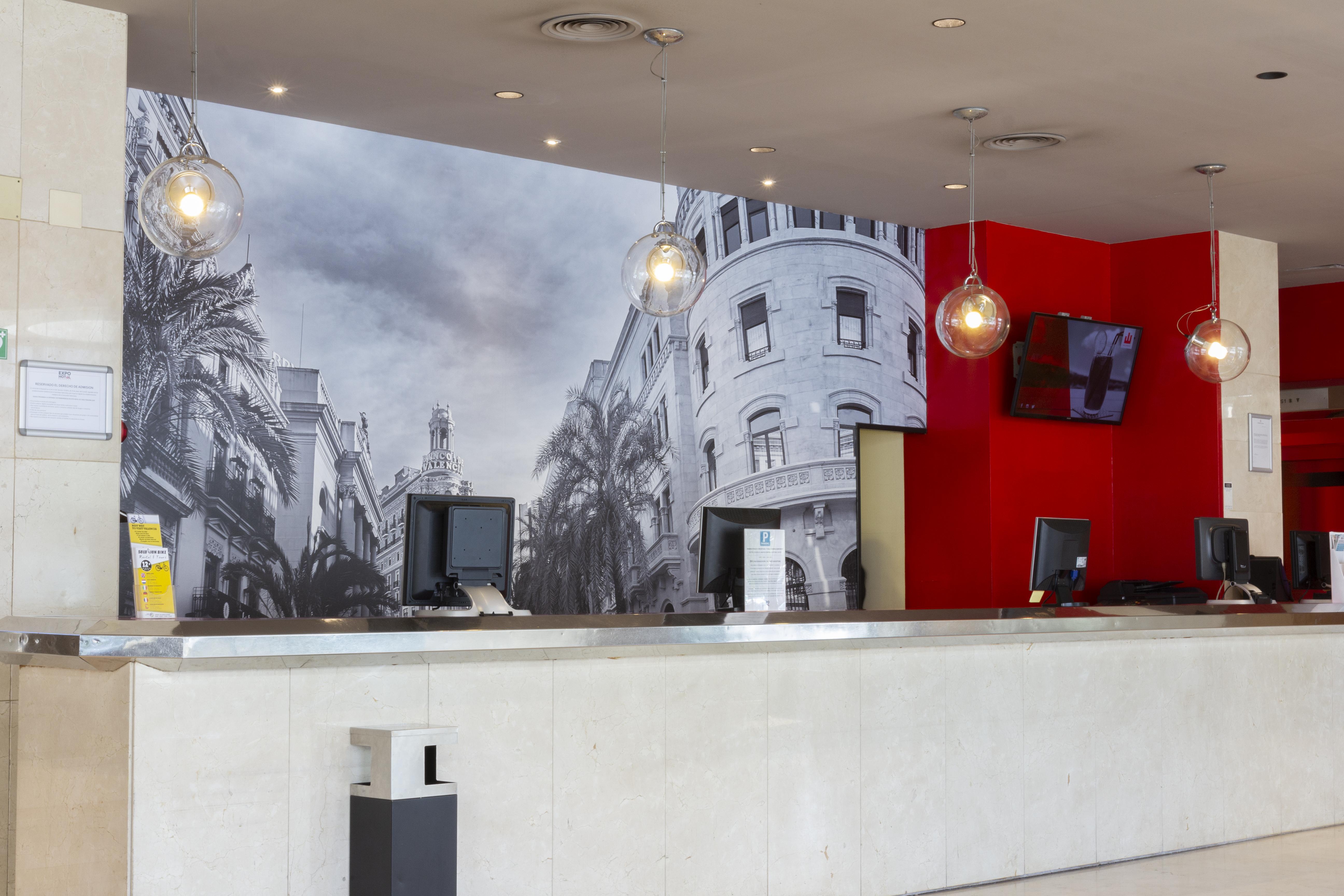 Novotel Valencia Lavant Экстерьер фото