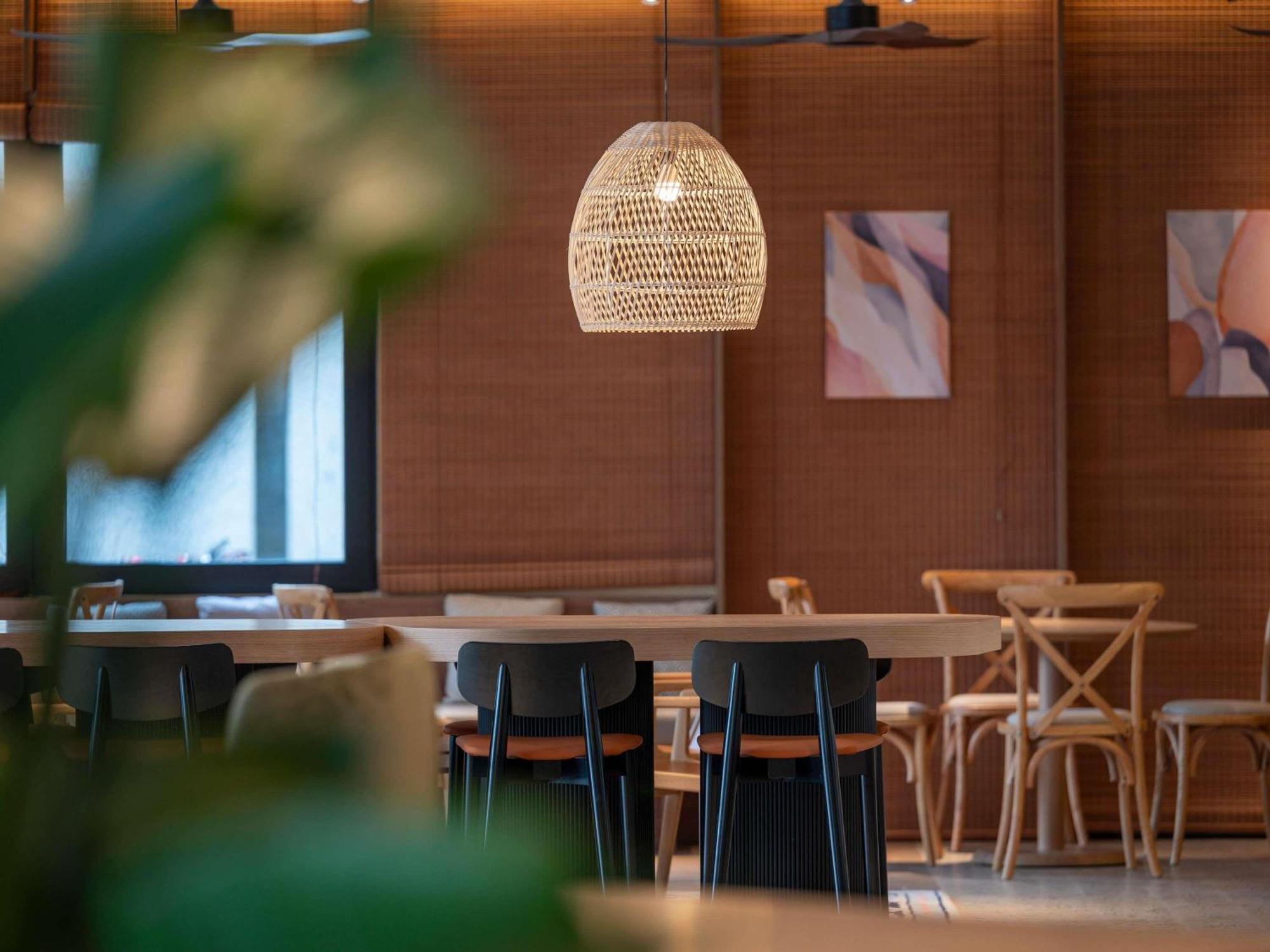 Novotel Valencia Lavant Экстерьер фото