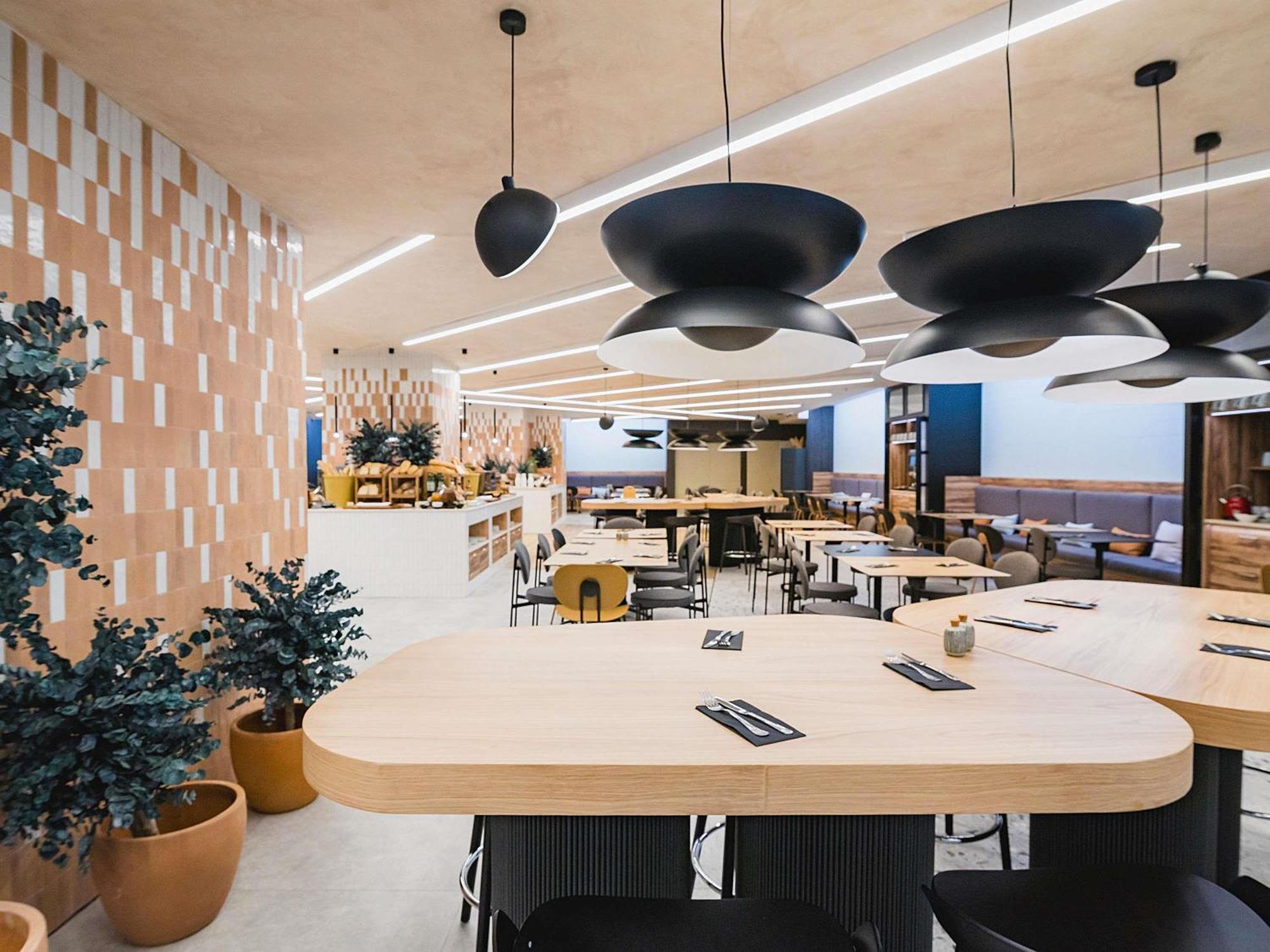 Novotel Valencia Lavant Экстерьер фото