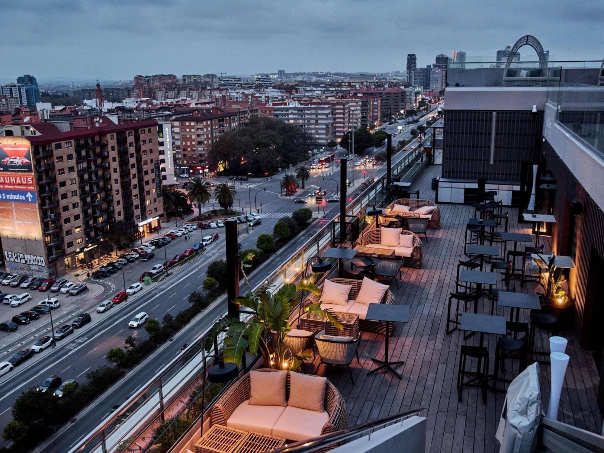 Novotel Valencia Lavant Экстерьер фото