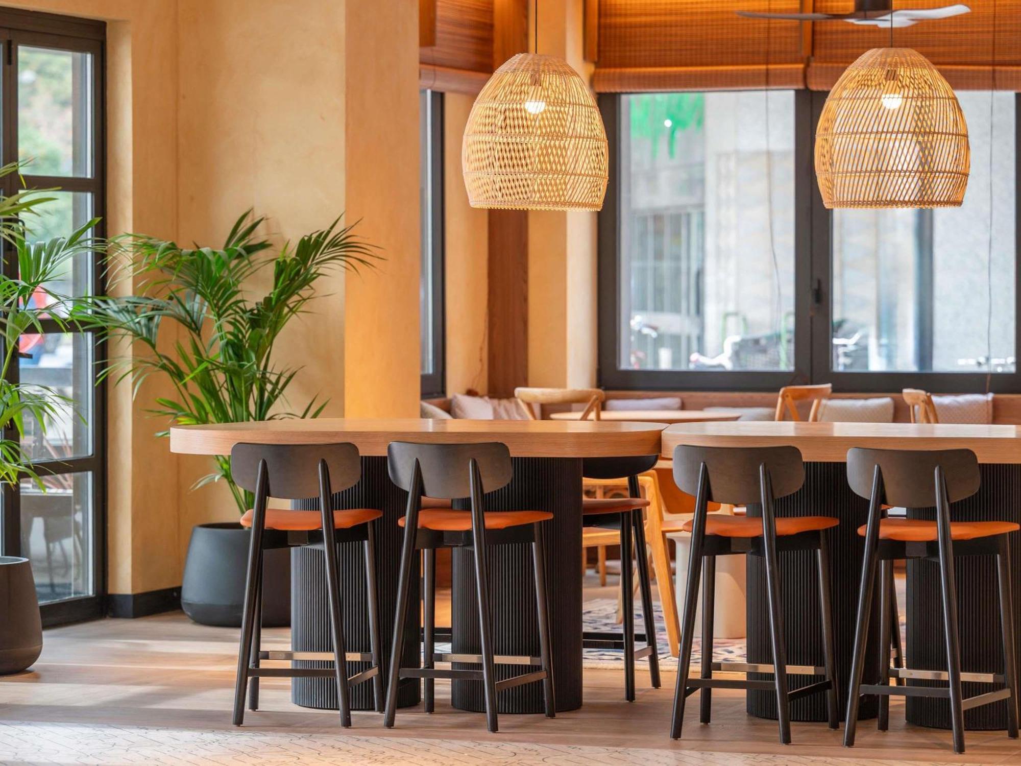 Novotel Valencia Lavant Экстерьер фото