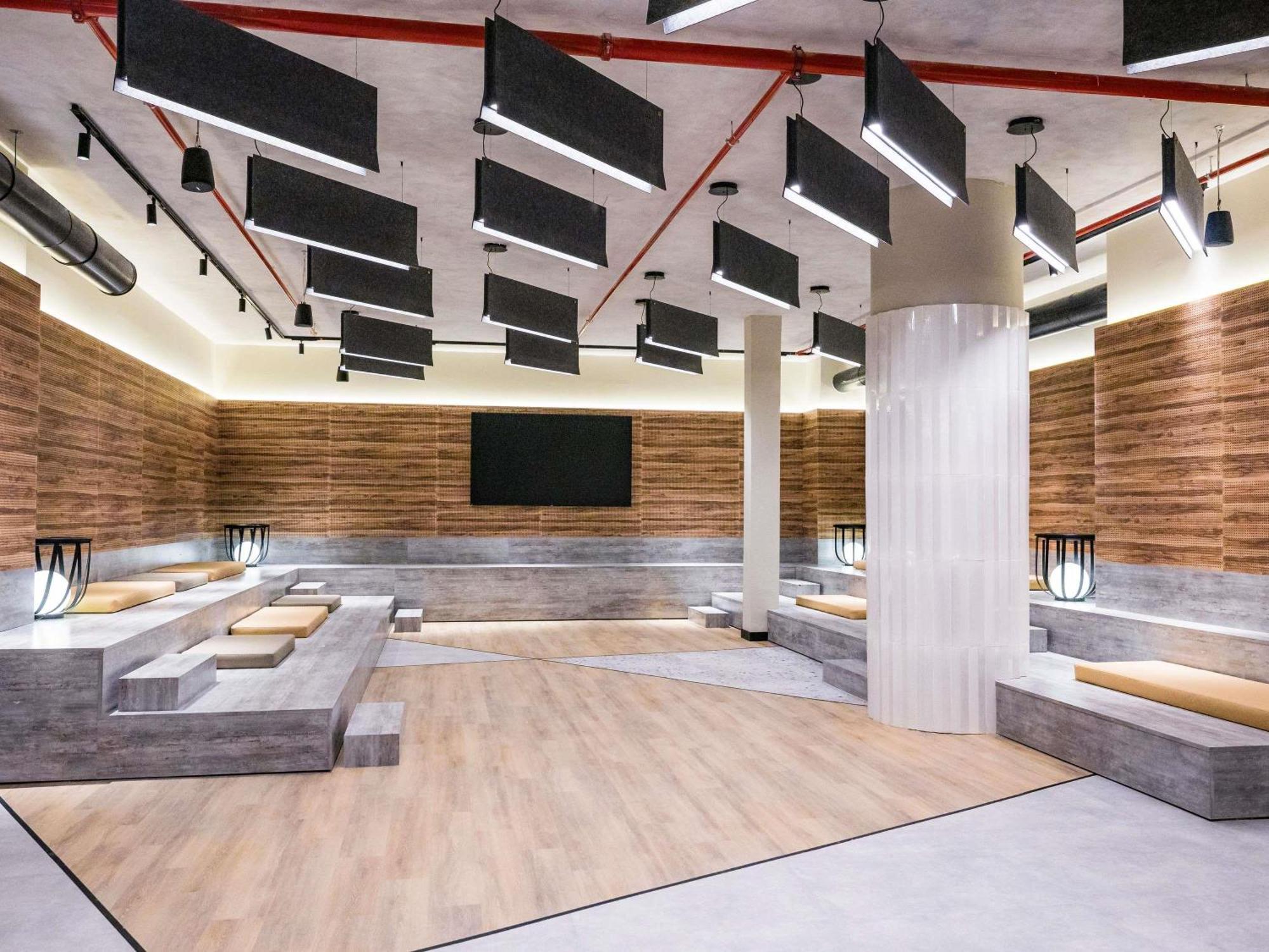 Novotel Valencia Lavant Экстерьер фото