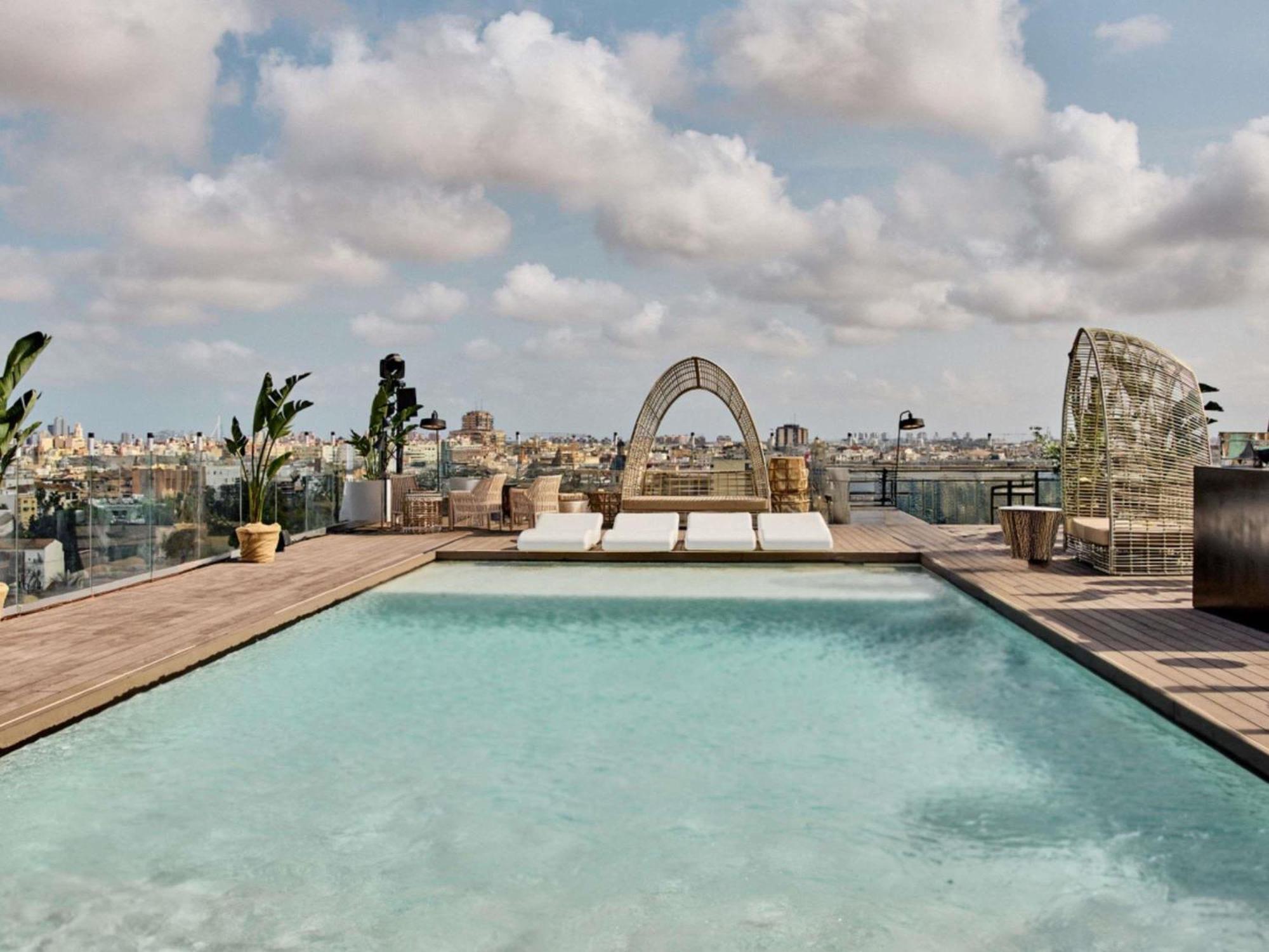 Novotel Valencia Lavant Экстерьер фото